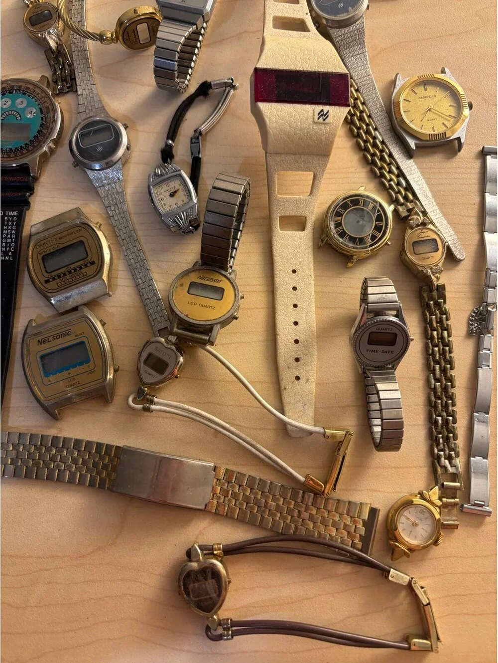 Assorted Vintage Watches -Assorted Vintage Watches - Men's & Women's Collection